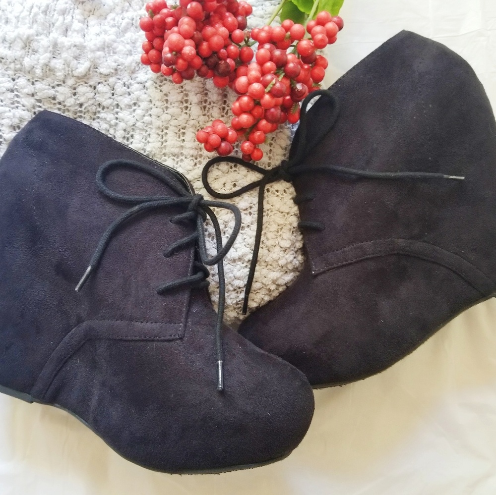 Rue 21 Wedge Ankle Boots